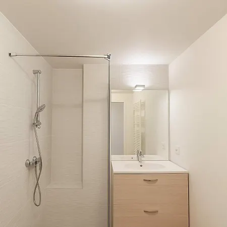 Courbevoie Terrasse Situe Pres De Paris Διαμέρισμα